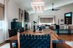 Riverbend Modern Home – Dining Detail