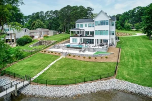 modern-lakefront-home-13-copy-1024x682